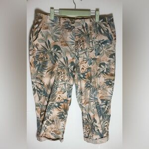 Chico’s cropped palm/safari print pants • Women’s size 14